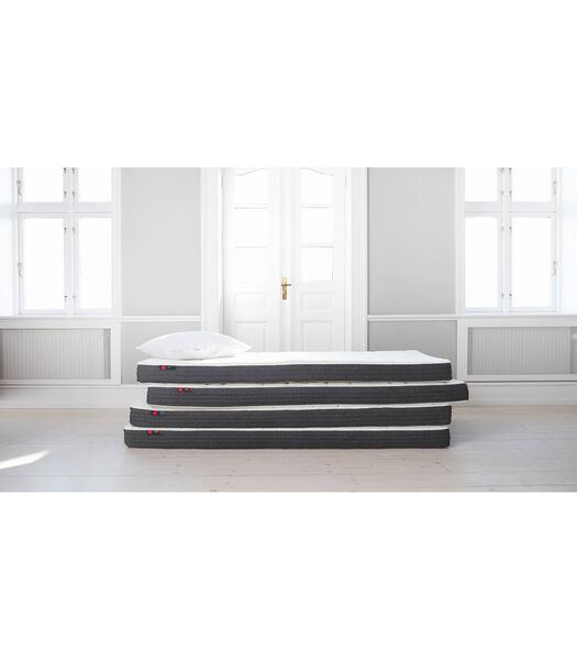 Matelas FLEXA en mousse avec housse en fibre de bambou 190x90